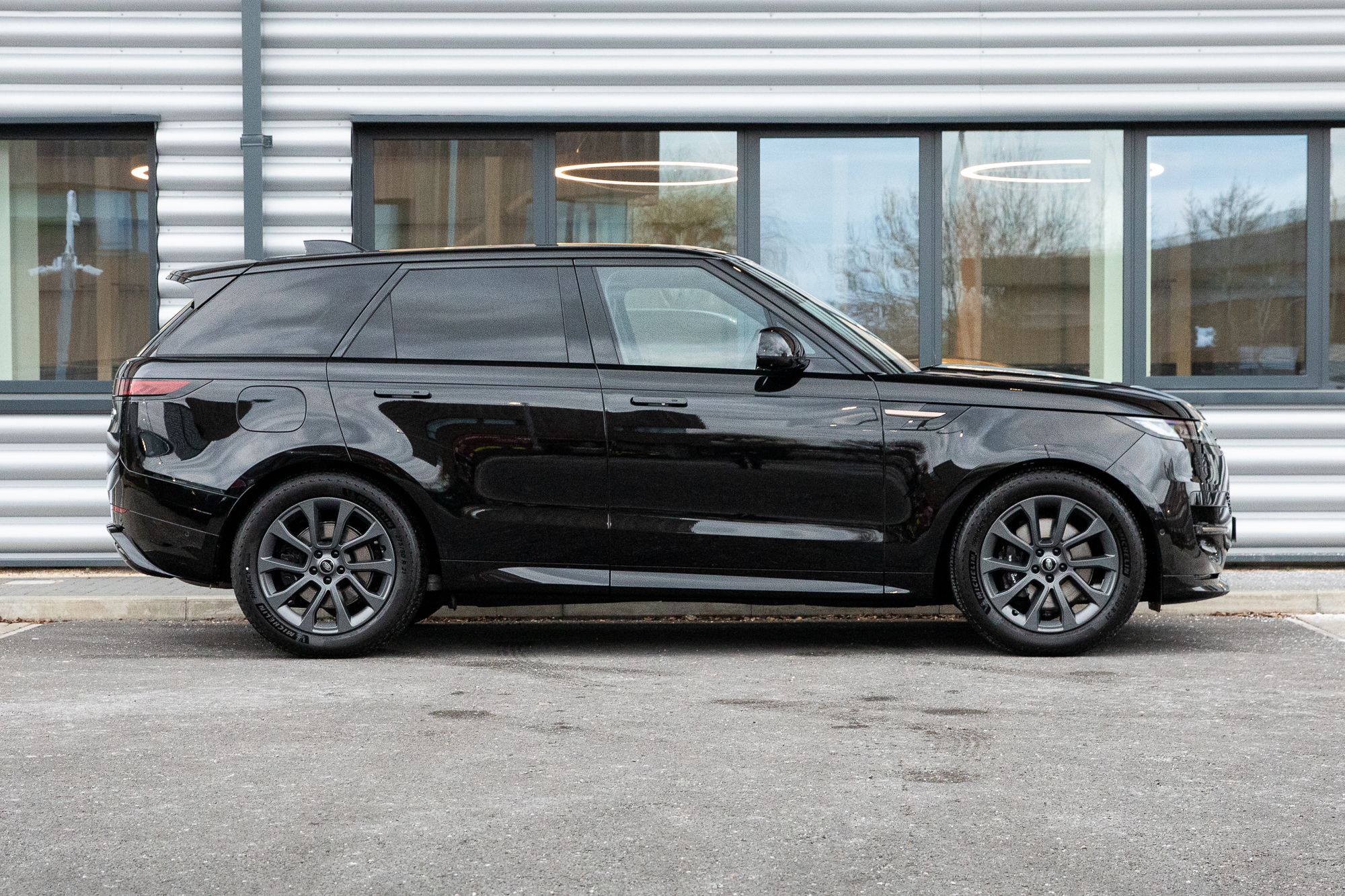 New 2023 Land Rover Range Rover Sport SE Dynamic Sport Utility in