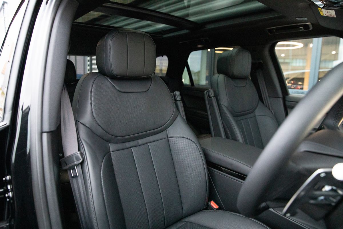 2023 Land Rover Range Rover Sport D300 MHEV Dynamic SE