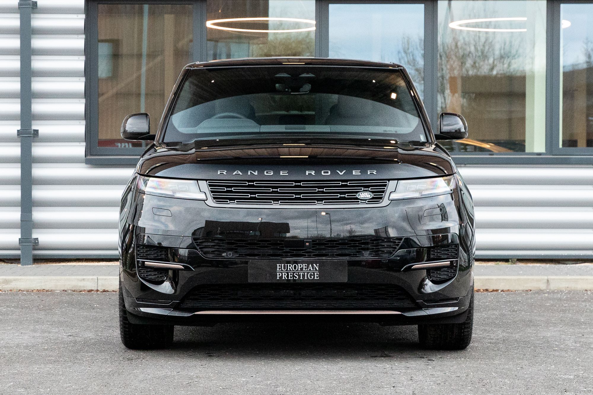 2023 RANGE ROVER Sport D300 Dynamic Black 