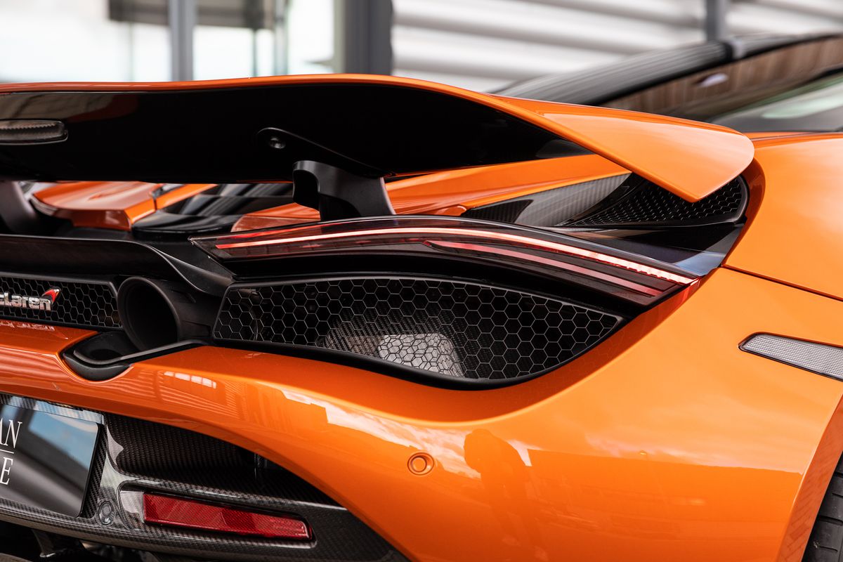 2017 Mclaren 720S 4.0T V8 SSG
