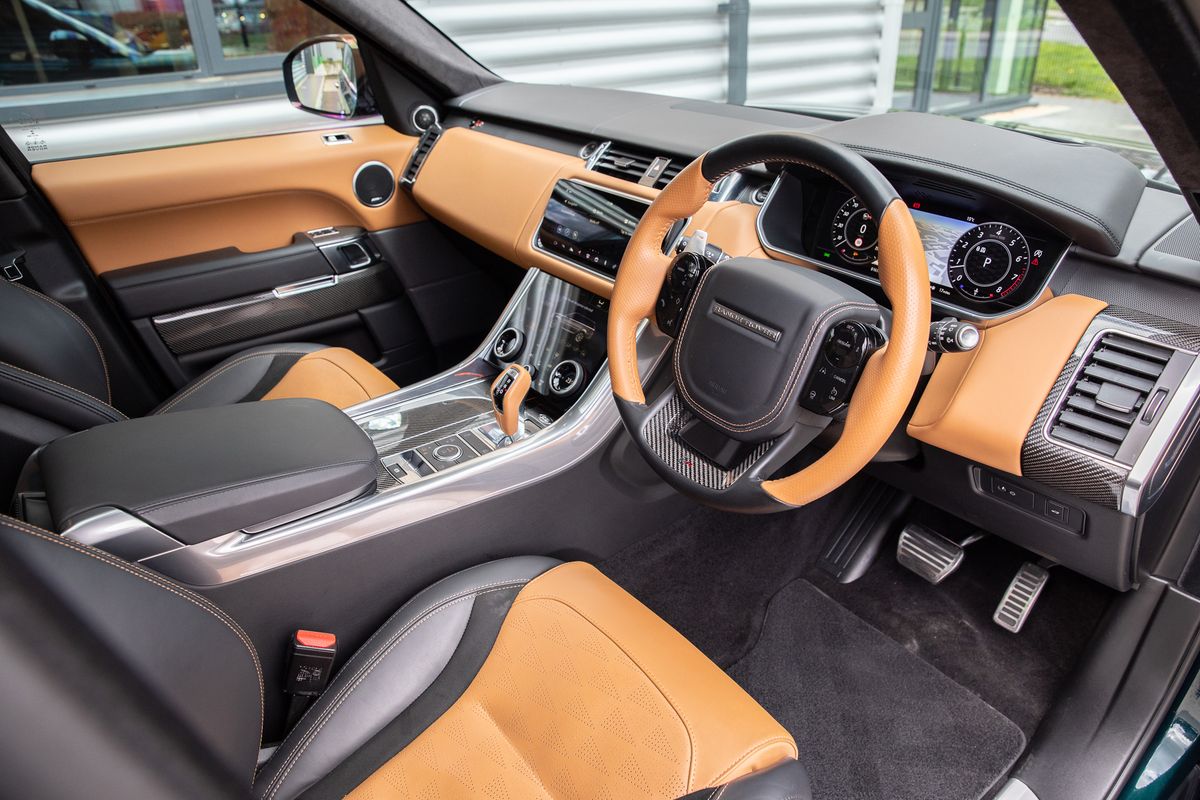 2021 Land Rover Range Rover SVR Carbon Edition
