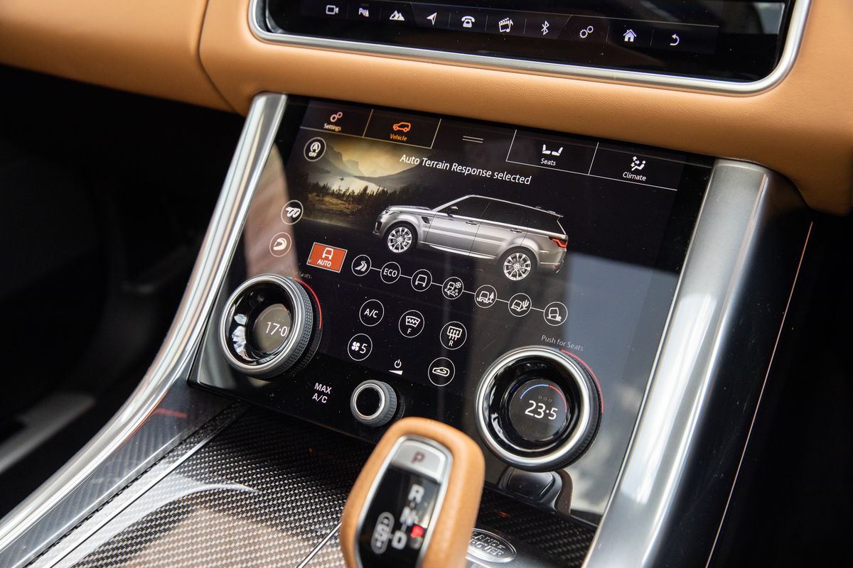 2021 Land Rover Range Rover SVR Carbon Edition