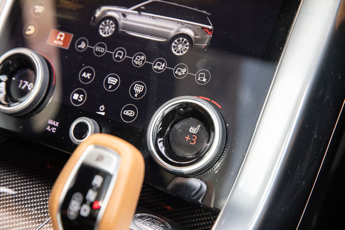 2021 Land Rover Range Rover SVR Carbon Edition