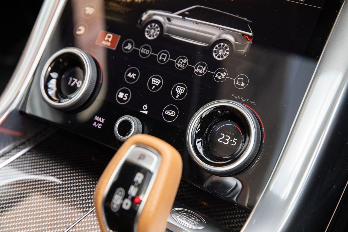2021 Land Rover Range Rover SVR Carbon Edition
