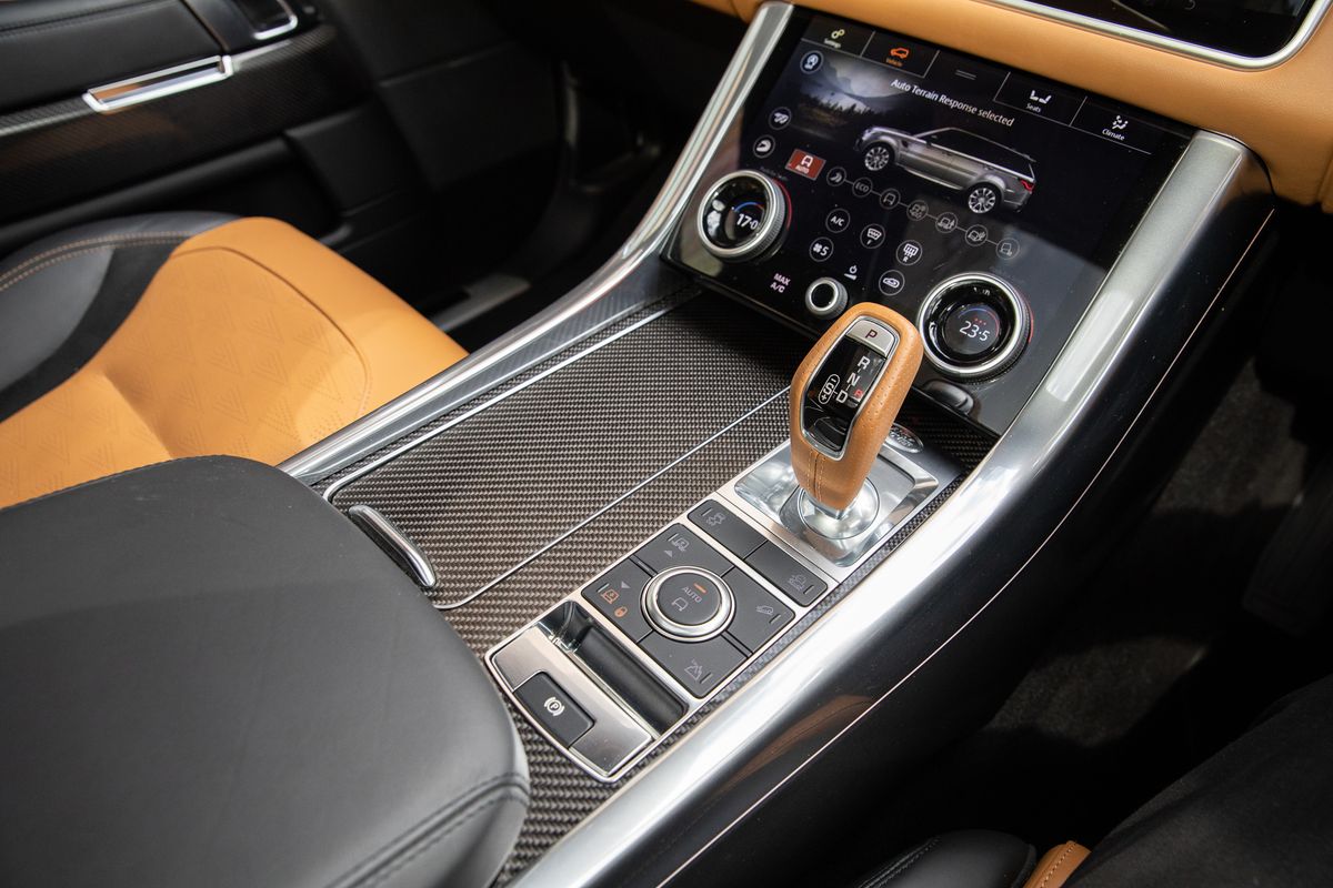 2021 Land Rover Range Rover SVR Carbon Edition