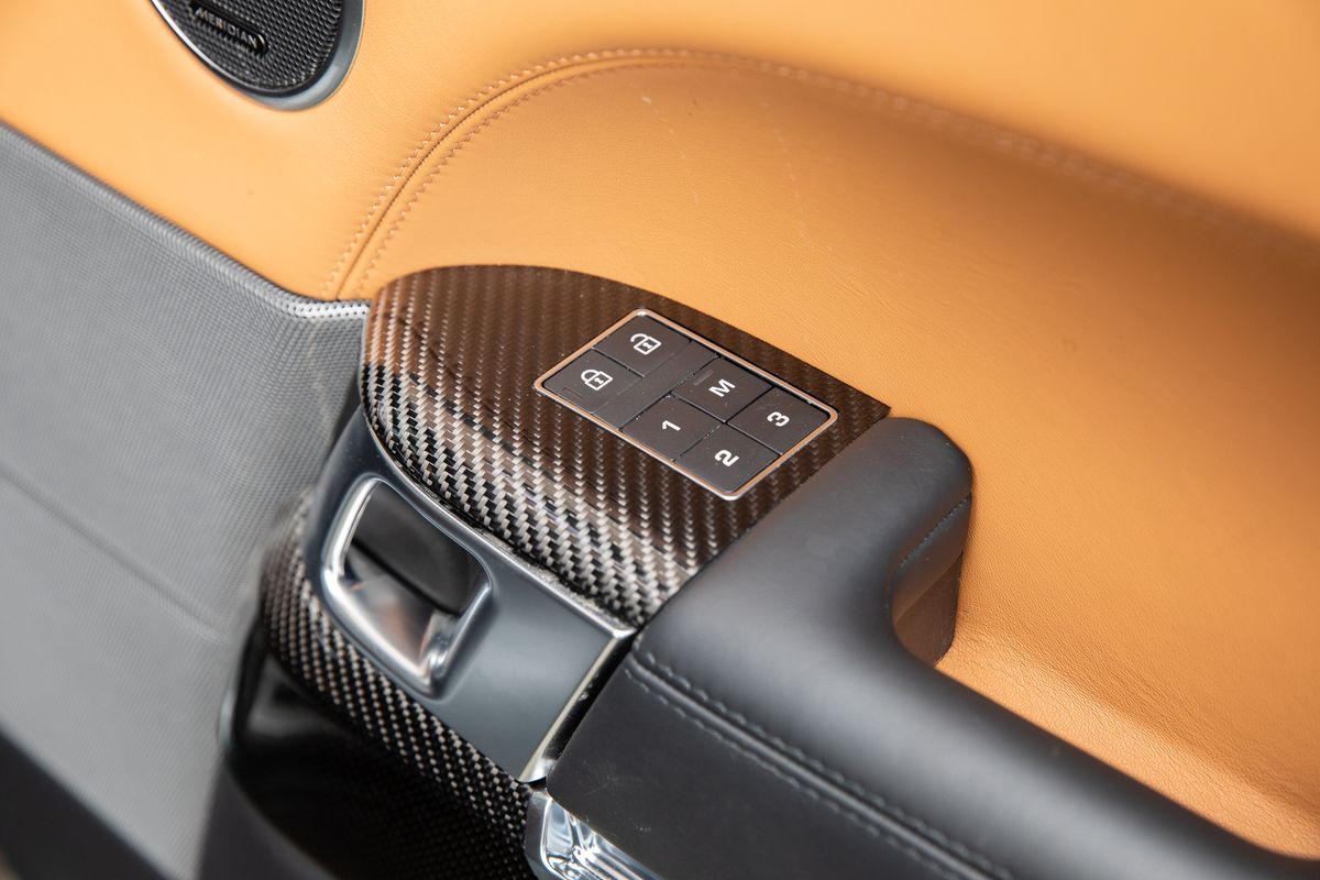 2021 Land Rover Range Rover SVR Carbon Edition