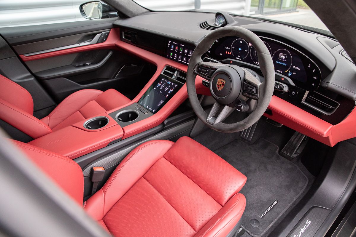 2022 Porsche Taycan Performance Plus 93.4kWh Turbo S Cross Turismo