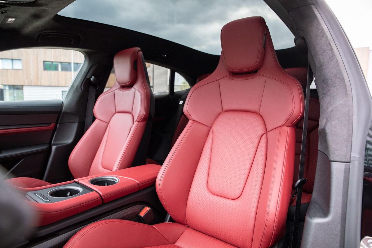 2022 Porsche Taycan Performance Plus 93.4kWh Turbo S Cross Turismo