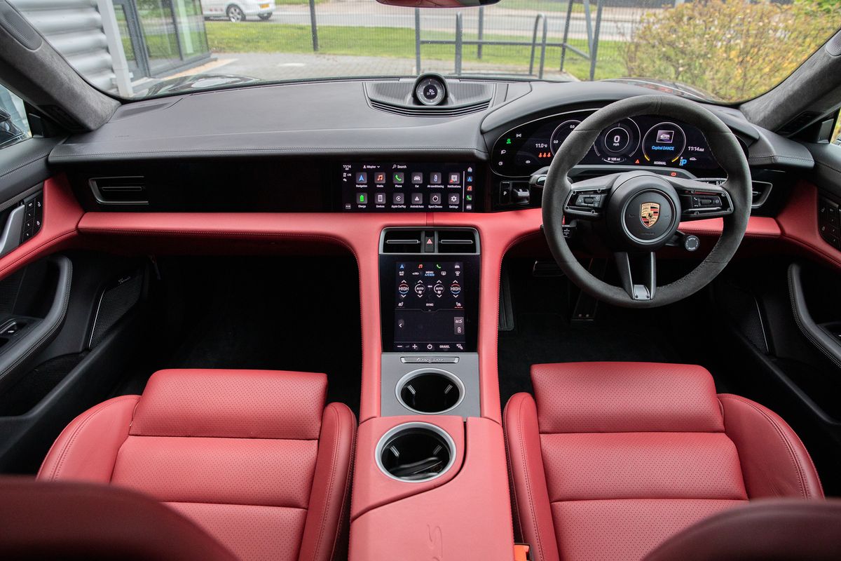 2022 Porsche Taycan Performance Plus 93.4kWh Turbo S Cross Turismo