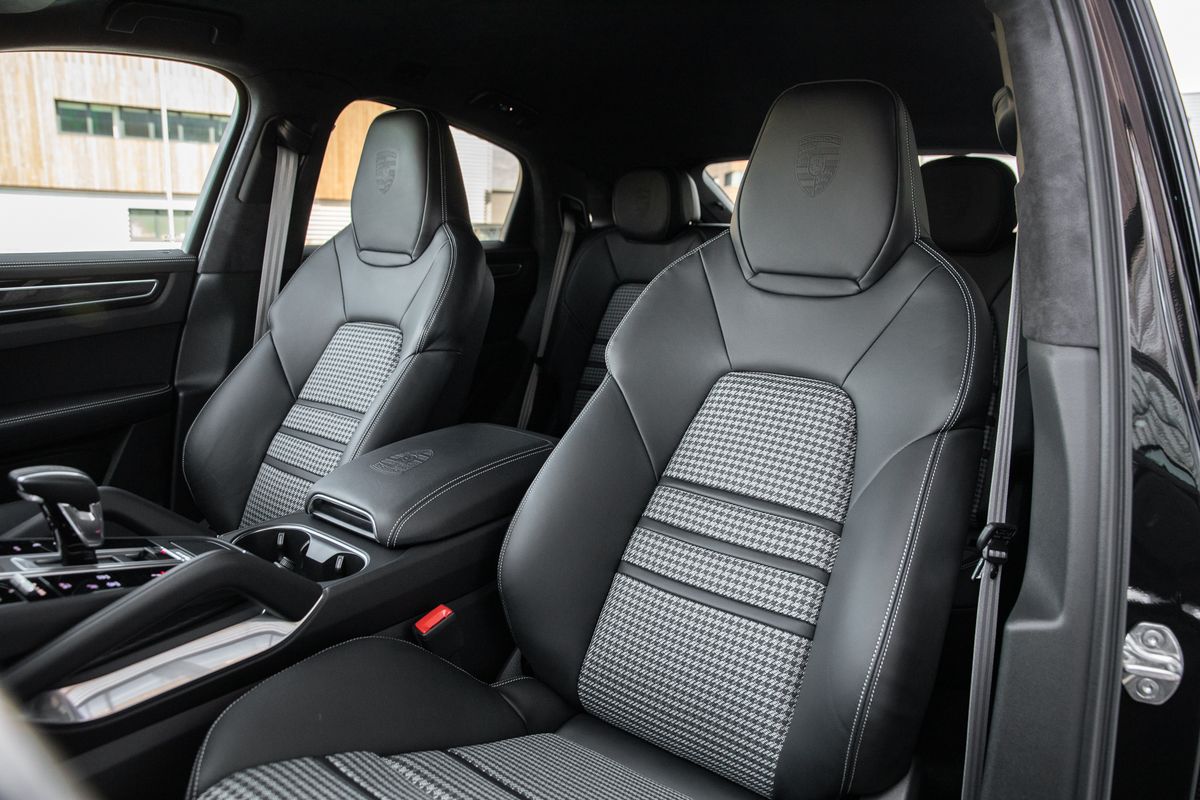 2022 Porsche Cayenne 4.0 V8 E-Hybrid 17.9kWh Turbo S TiptronicS