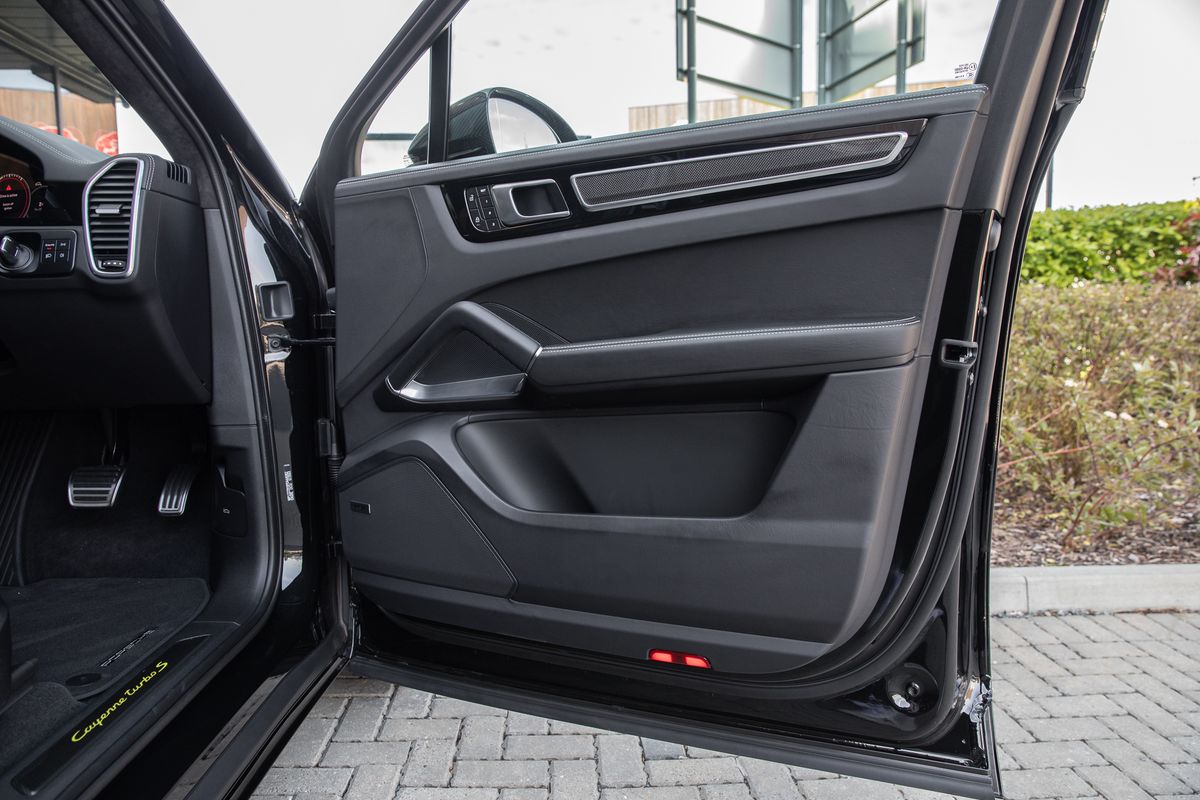 2022 Porsche Cayenne 4.0 V8 E-Hybrid 17.9kWh Turbo S TiptronicS