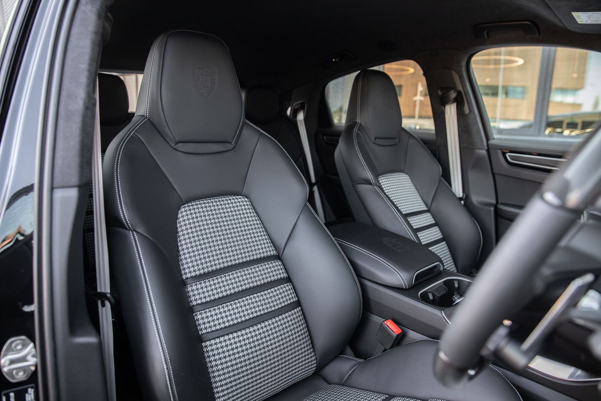 2022 Porsche Cayenne 4.0 V8 E-Hybrid 17.9kWh Turbo S TiptronicS