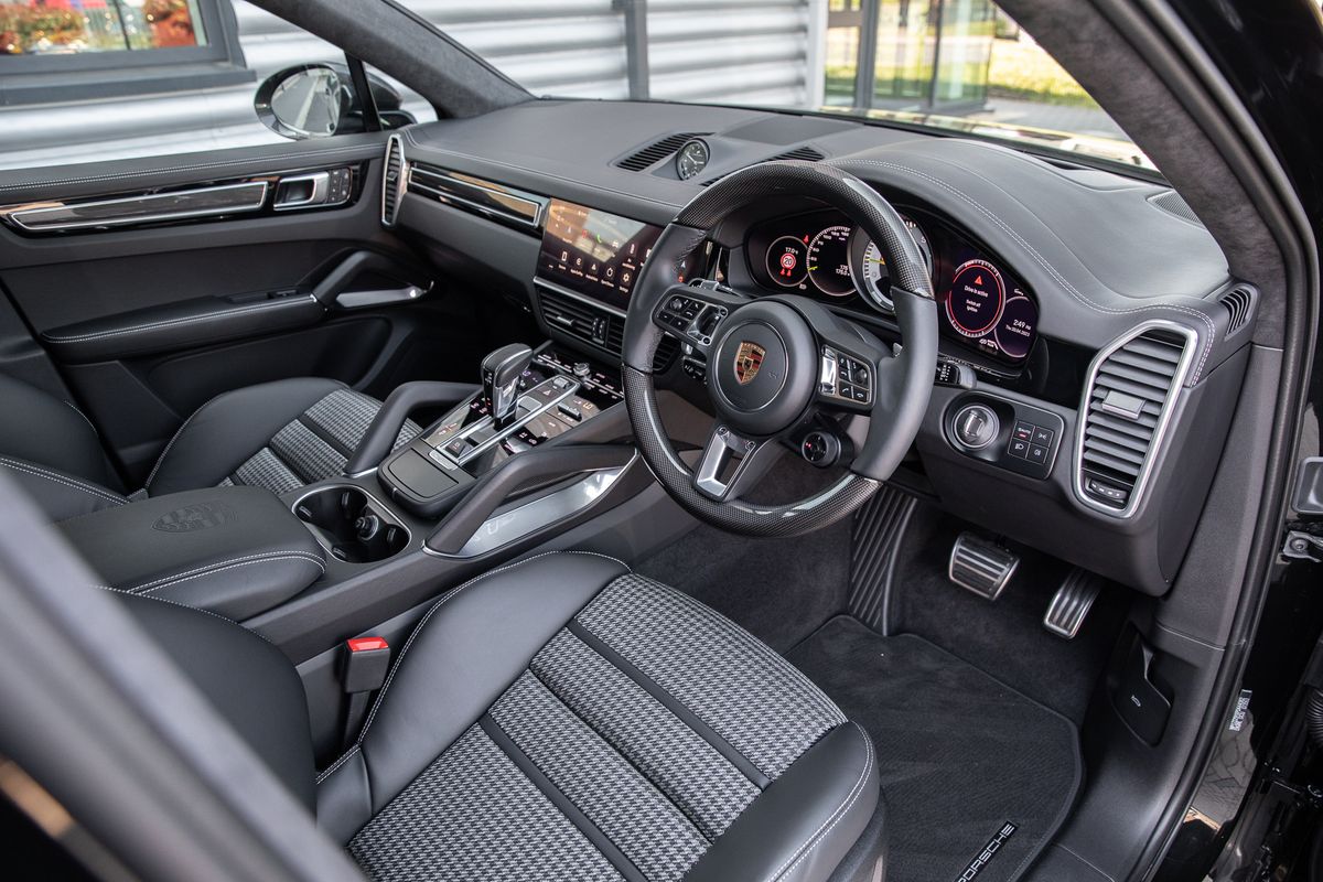 2022 Porsche Cayenne 4.0 V8 E-Hybrid 17.9kWh Turbo S TiptronicS