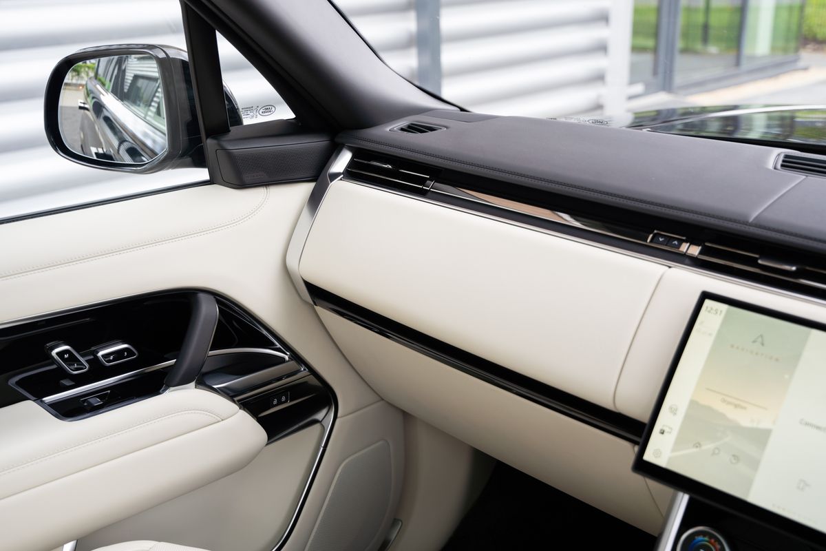 2023 Land Rover Range Rover 4.4 P530 V8 Autobiography Auto 4WD