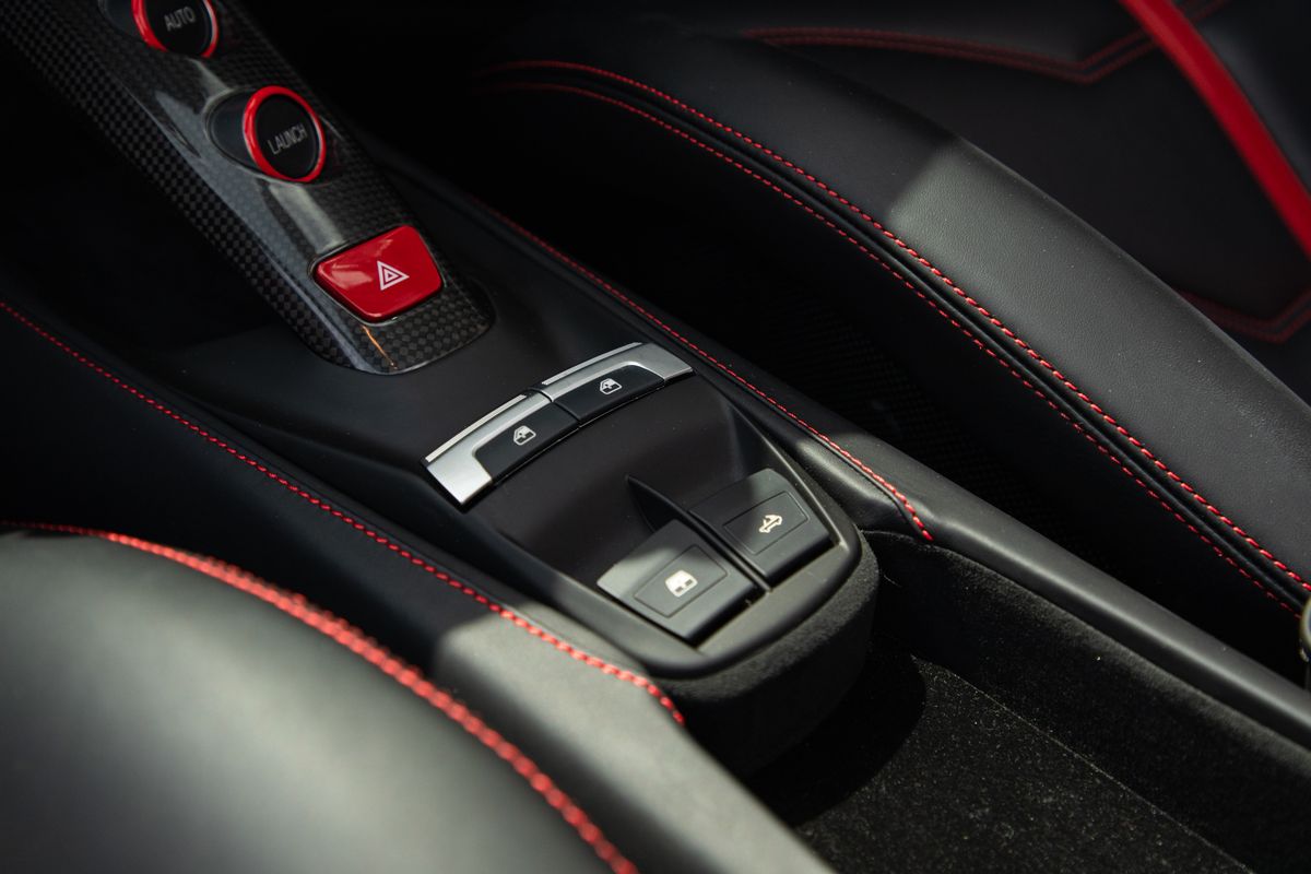 2019 Ferrari 488 3.9T V8 Spider F1 DCT Euro