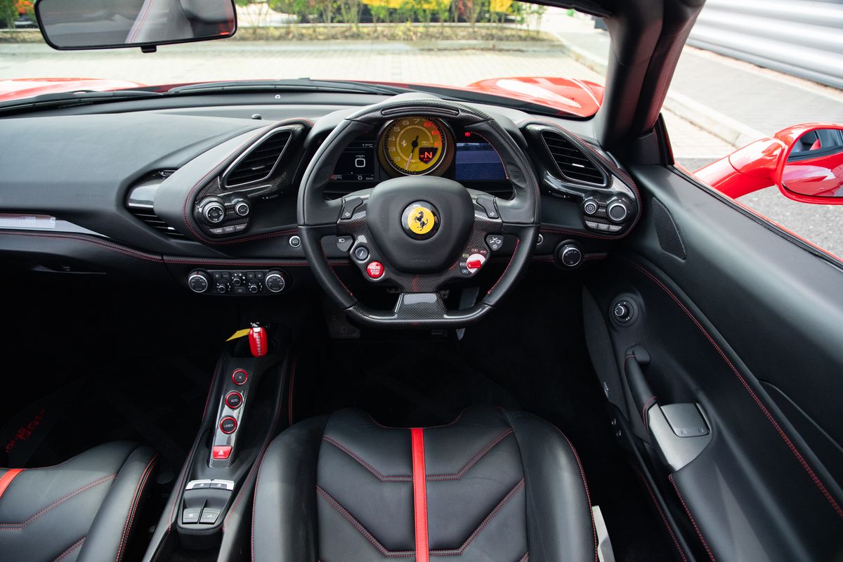 2019 Ferrari 488 3.9T V8 Spider F1 DCT Euro