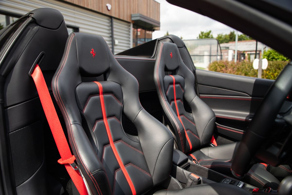 2019 Ferrari 488 3.9T V8 Spider F1 DCT Euro