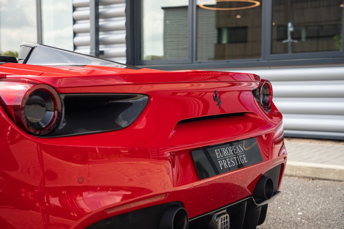 2019 Ferrari 488 3.9T V8 Spider F1 DCT Euro