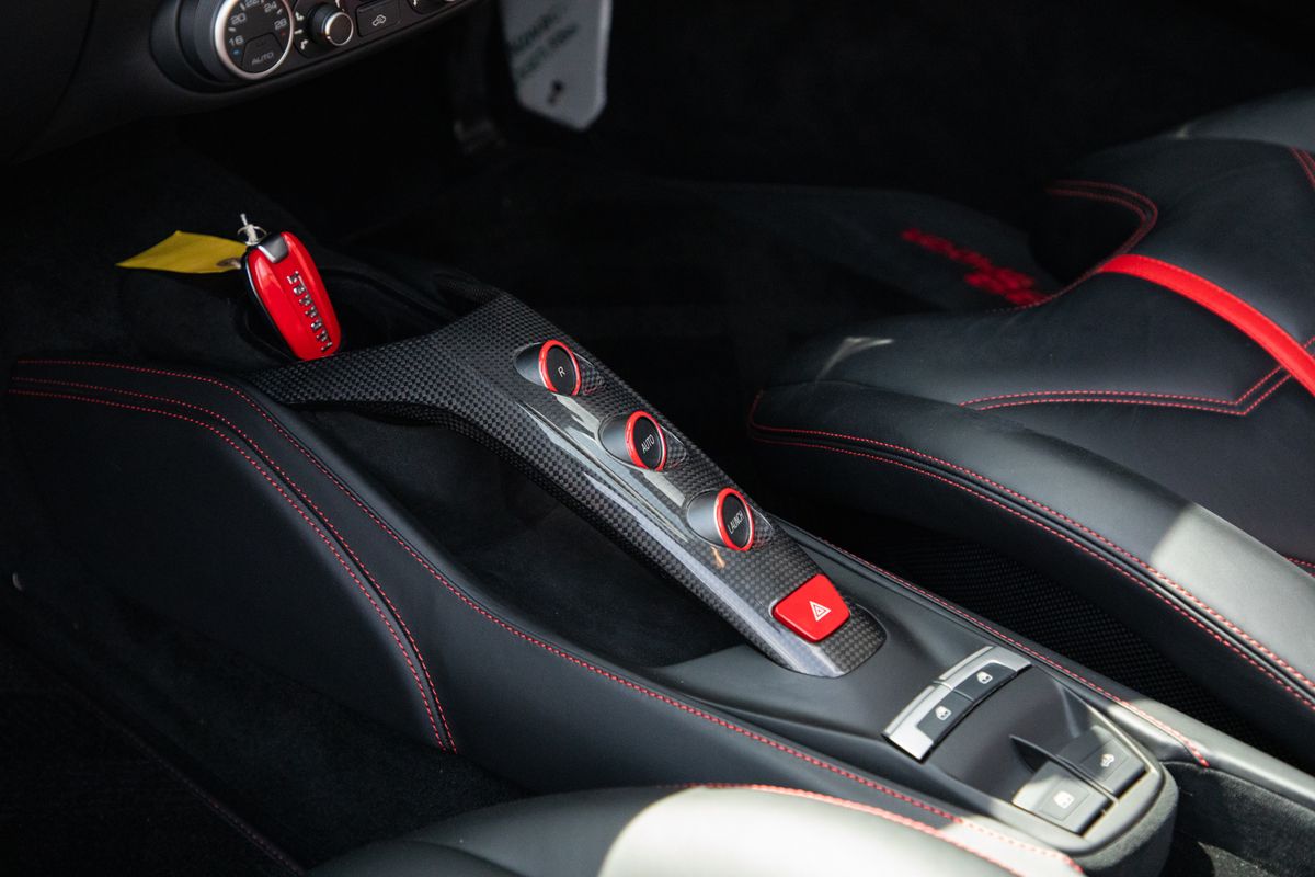 2019 Ferrari 488 3.9T V8 Spider F1 DCT Euro