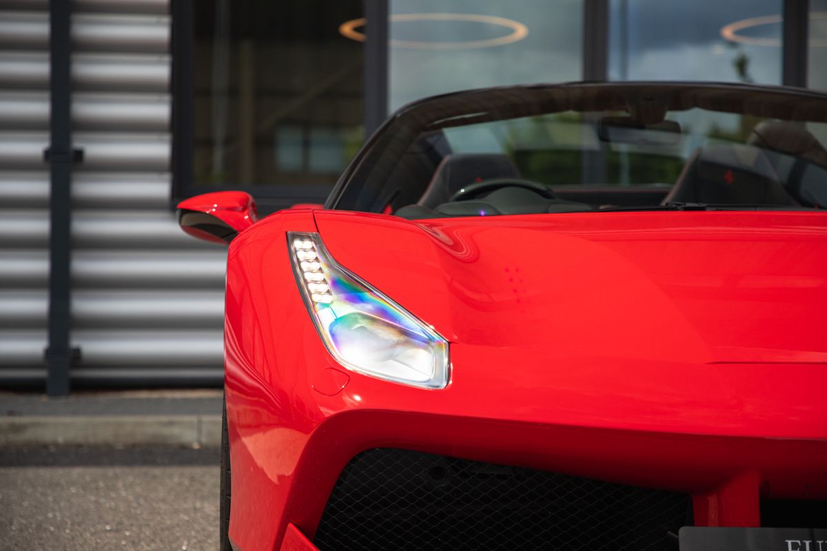 2019 Ferrari 488 3.9T V8 Spider F1 DCT Euro