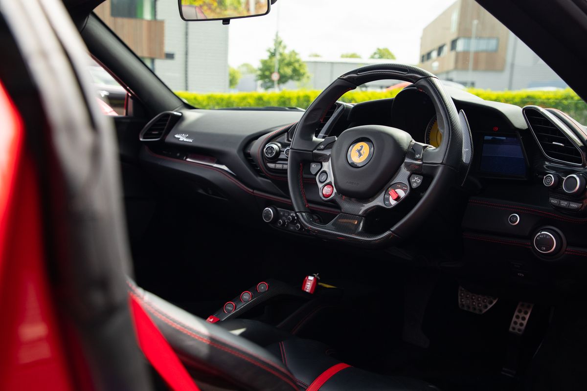 2019 Ferrari 488 3.9T V8 Spider F1 DCT Euro