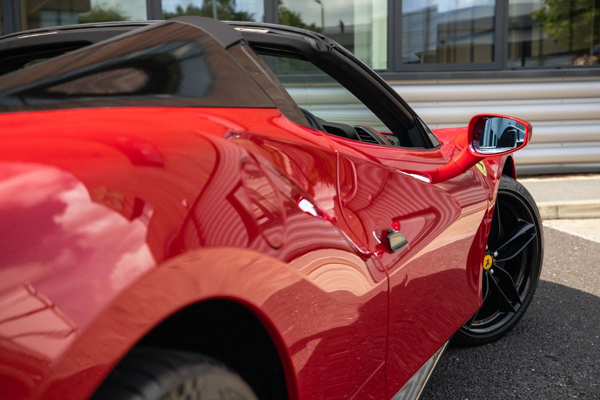 2019 Ferrari 488 3.9T V8 Spider F1 DCT Euro