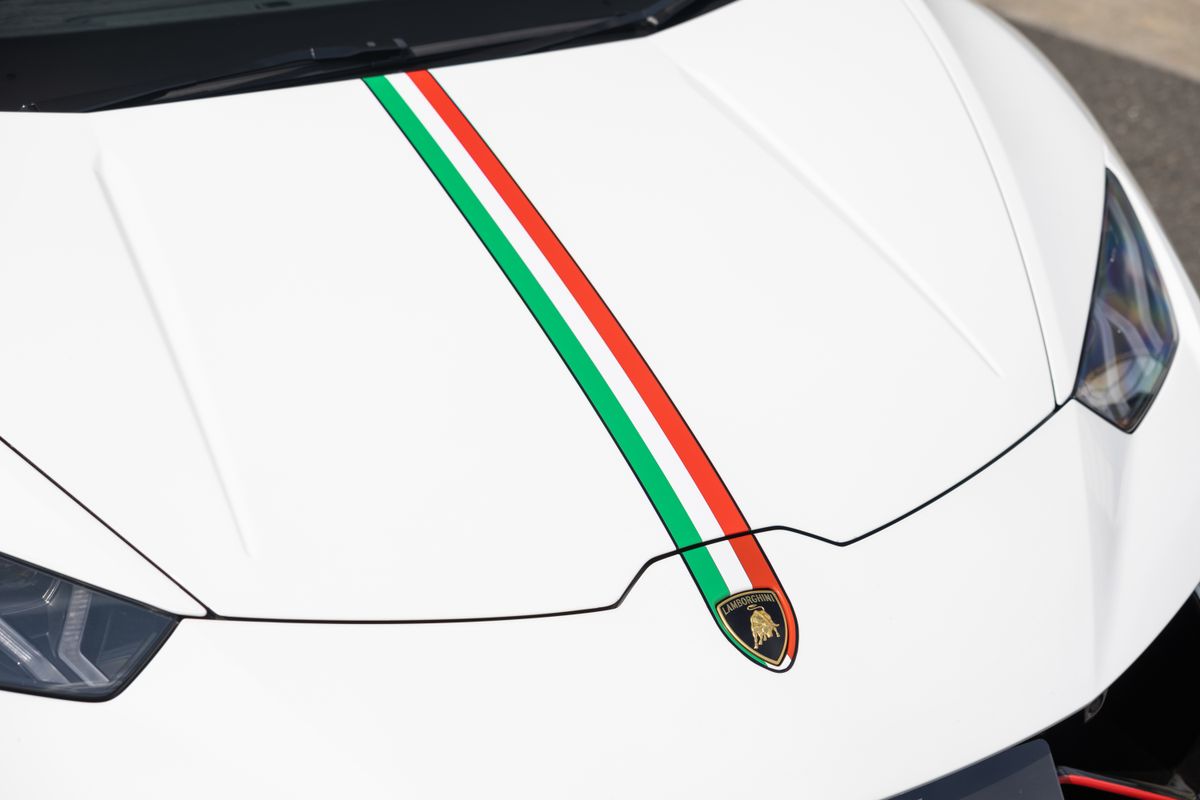 2017 Lamborghini Huracan Performante