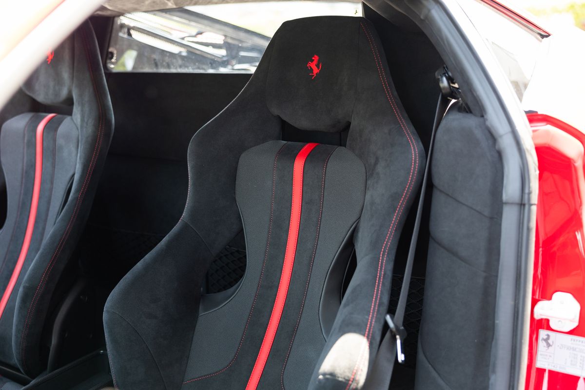 2020 Ferrari 488 Pista 3.9T V8 F1 DCT