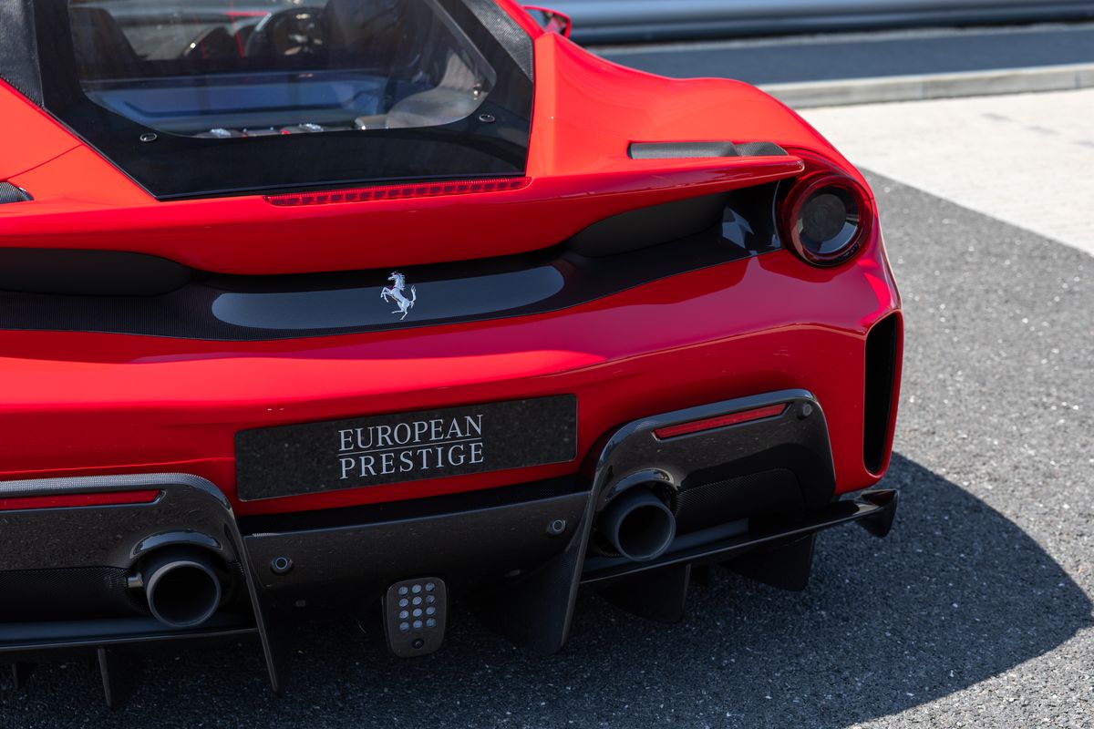 2020 Ferrari 488 Pista 3.9T V8 F1 DCT