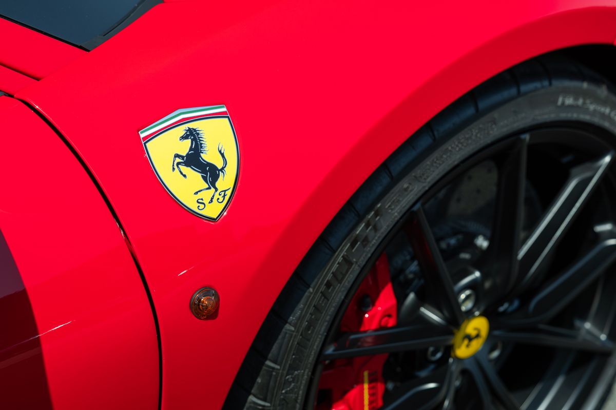 2020 Ferrari 488 Pista 3.9T V8 F1 DCT