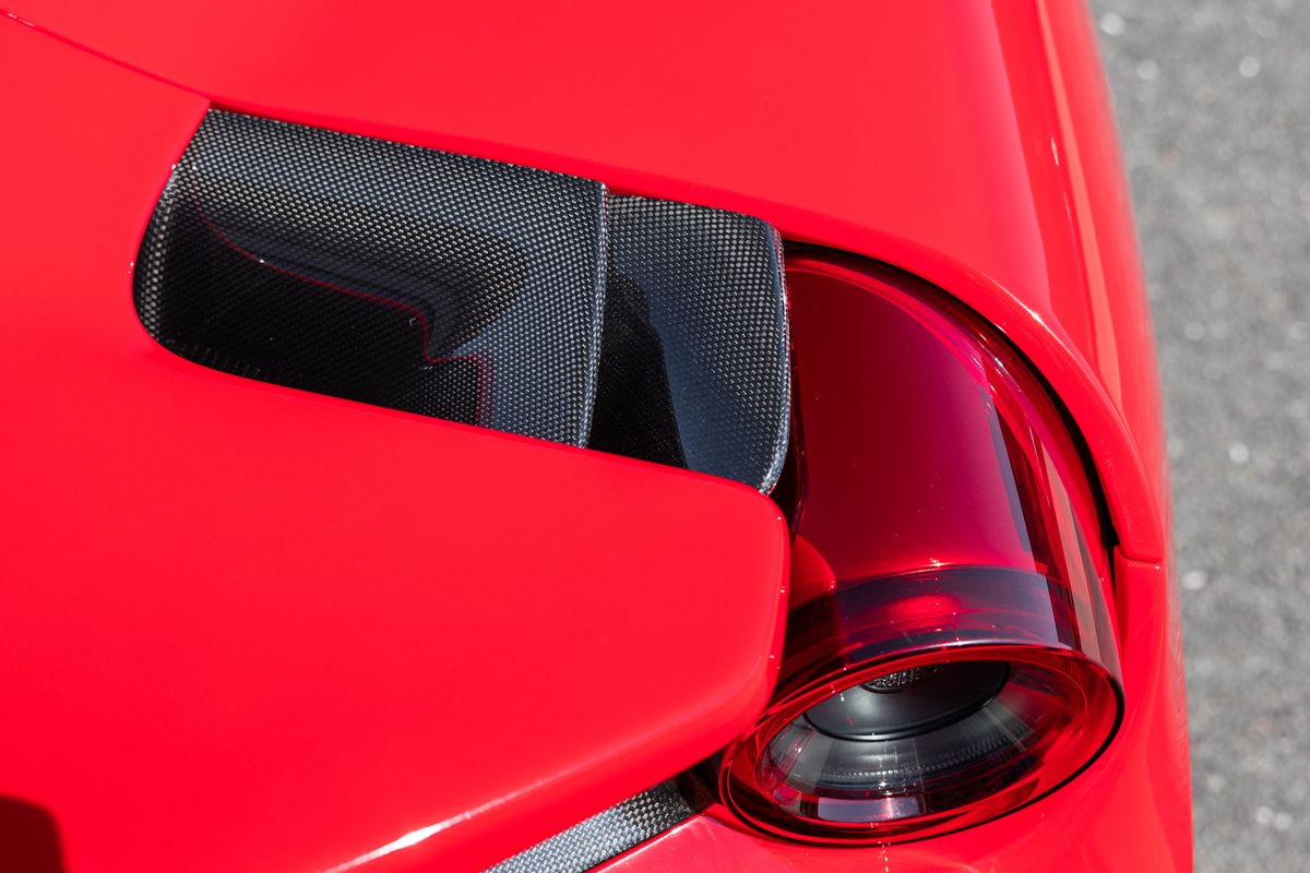 2020 Ferrari 488 Pista 3.9T V8 F1 DCT