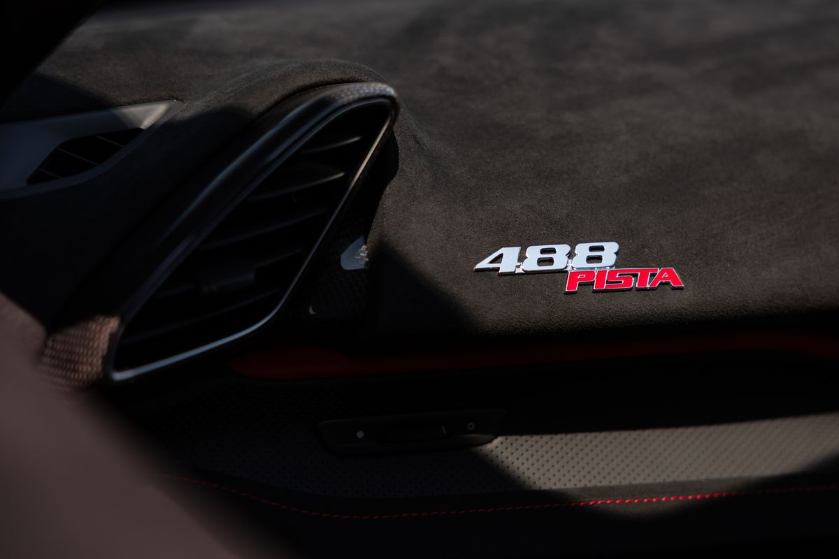 2020 Ferrari 488 Pista 3.9T V8 F1 DCT