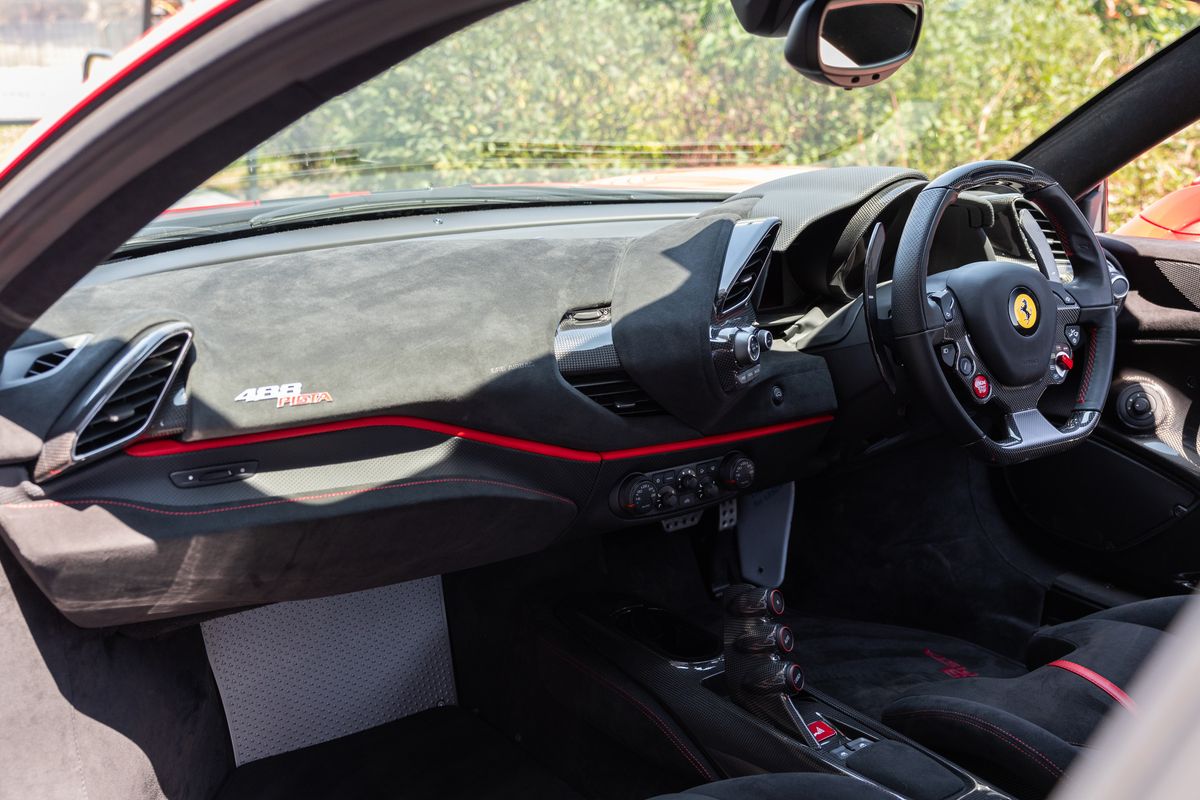 2020 Ferrari 488 Pista 3.9T V8 F1 DCT
