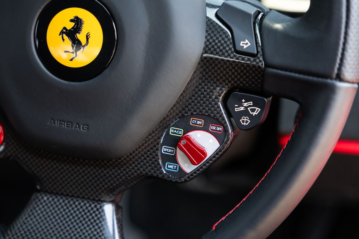 2020 Ferrari 488 Pista 3.9T V8 F1 DCT