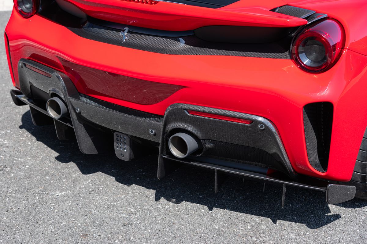2020 Ferrari 488 Pista 3.9T V8 F1 DCT