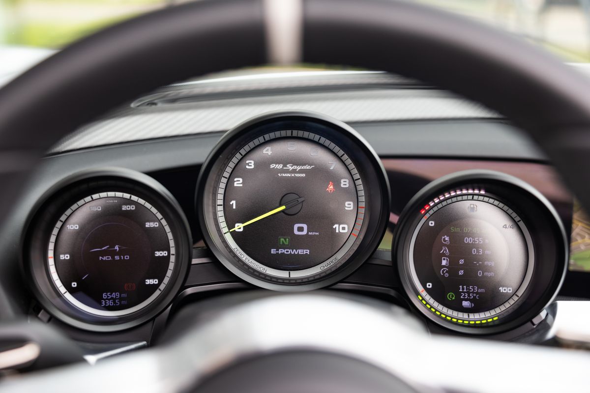 2015 Porsche 918 Spyder