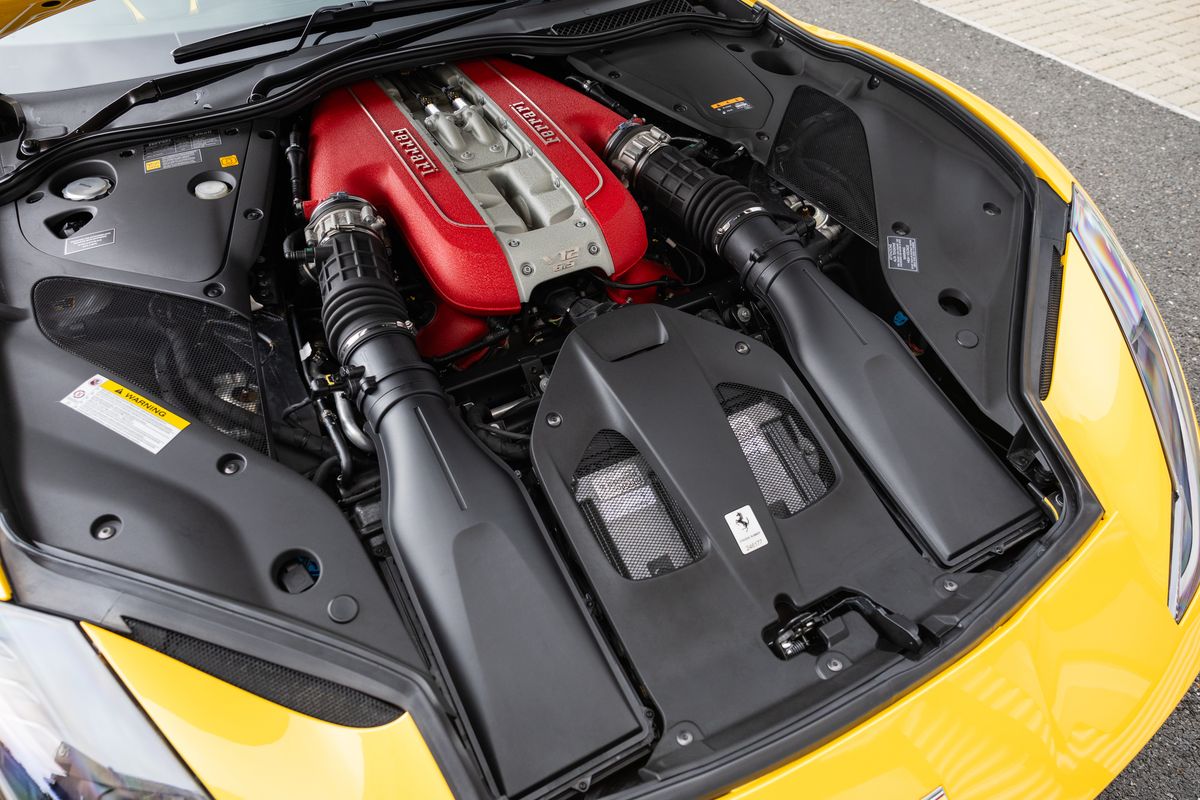 2019 Ferrari 812 Superfast
