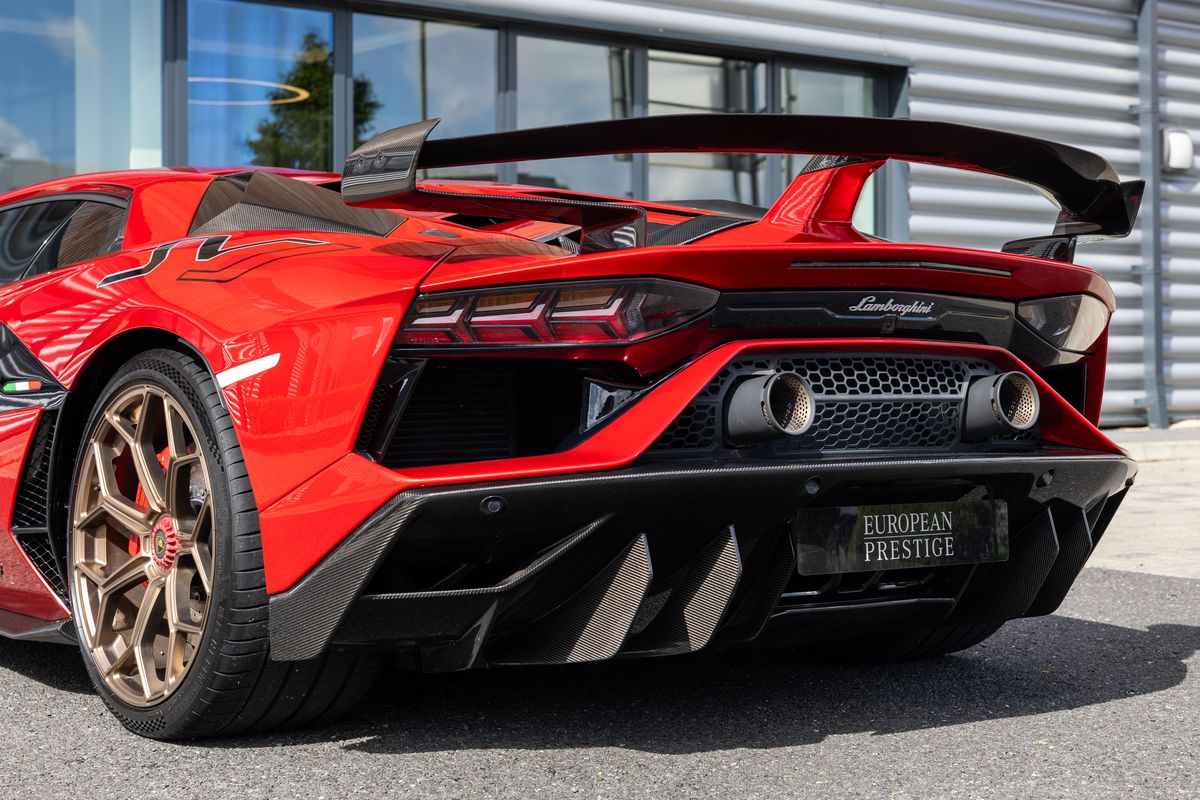 2020 Lamborghini Aventador SVJ LP770-4