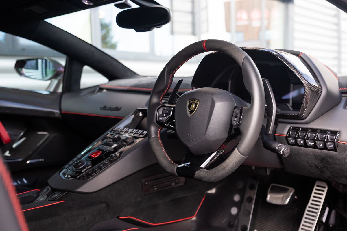 2020 Lamborghini Aventador SVJ LP770-4