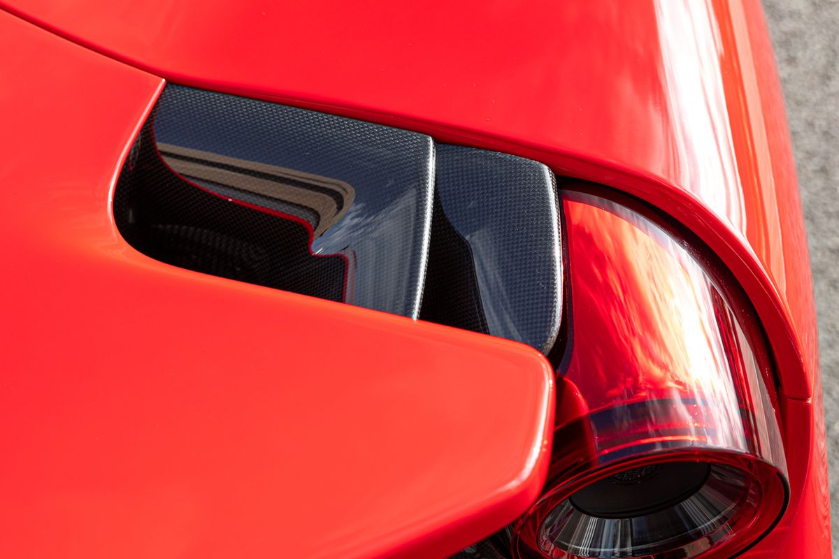 2019 Ferrari 488 Pista