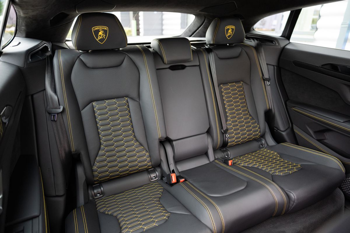 2023 Lamborghini Urus S