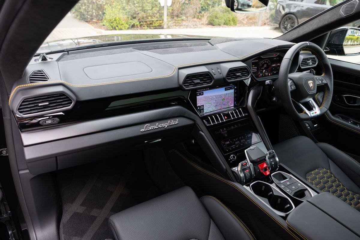 2023 Lamborghini Urus S