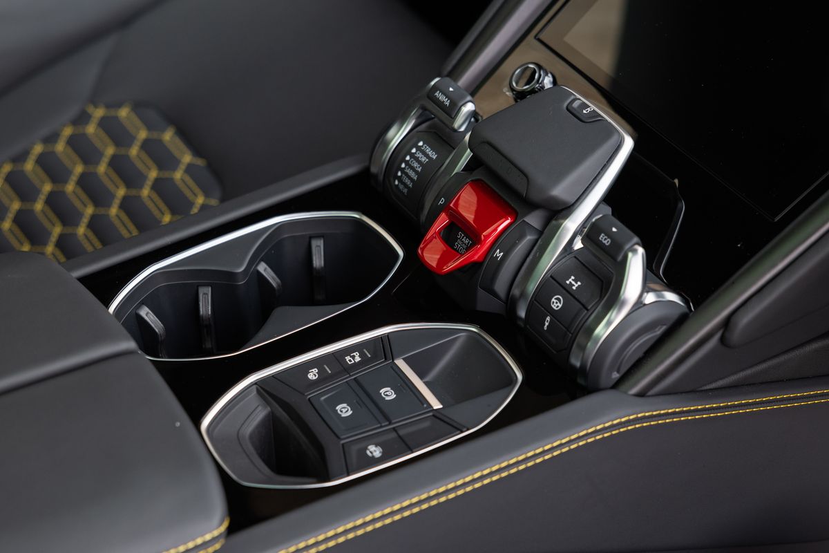 2023 Lamborghini Urus S