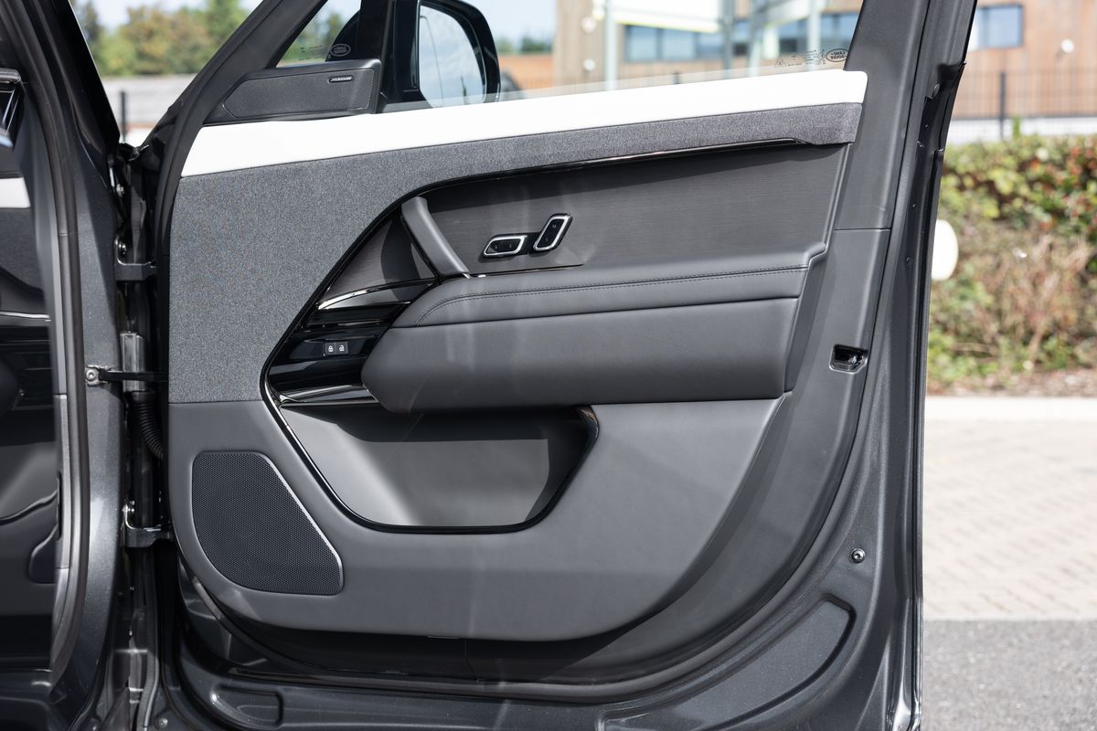 2023 Land Rover Range Rover Sport P510e Autobiography