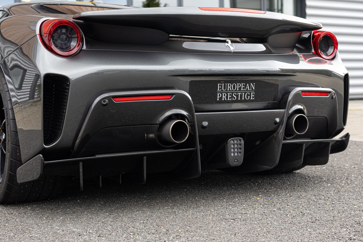 2020 Ferrari 488 Pista