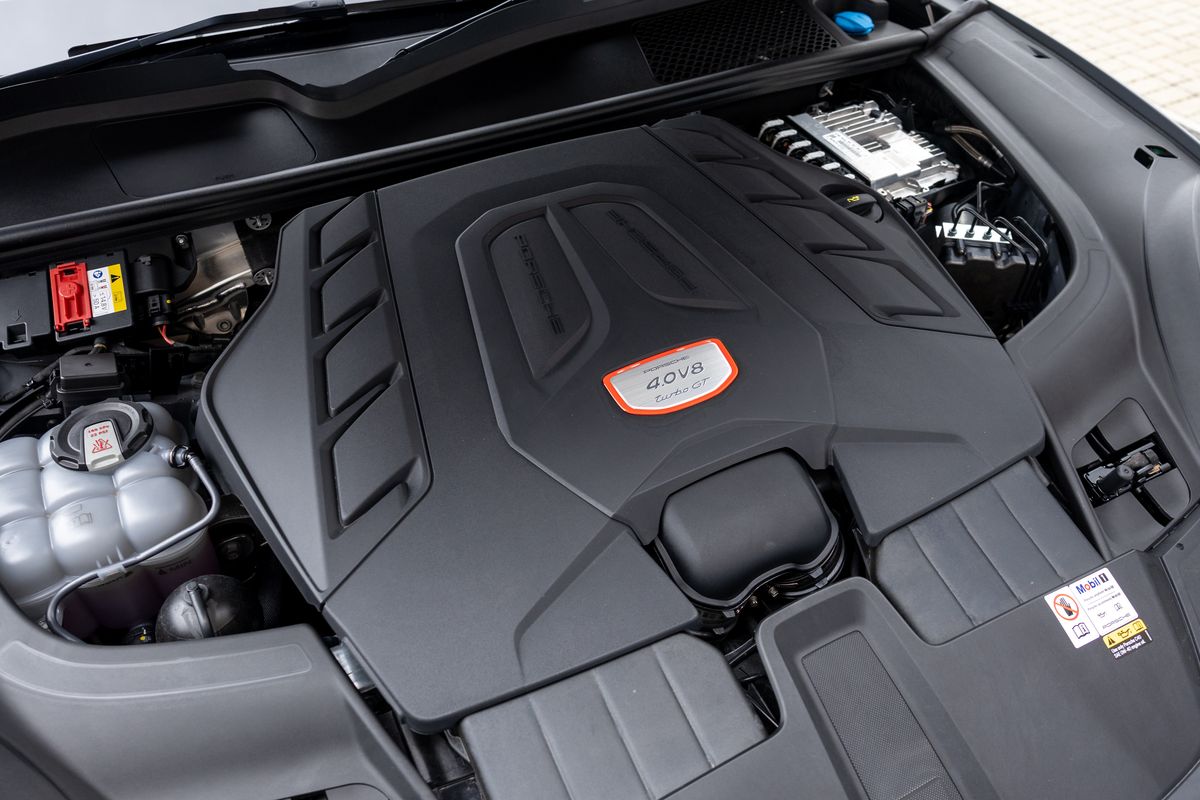 2023 Porsche Cayenne Turbo GT