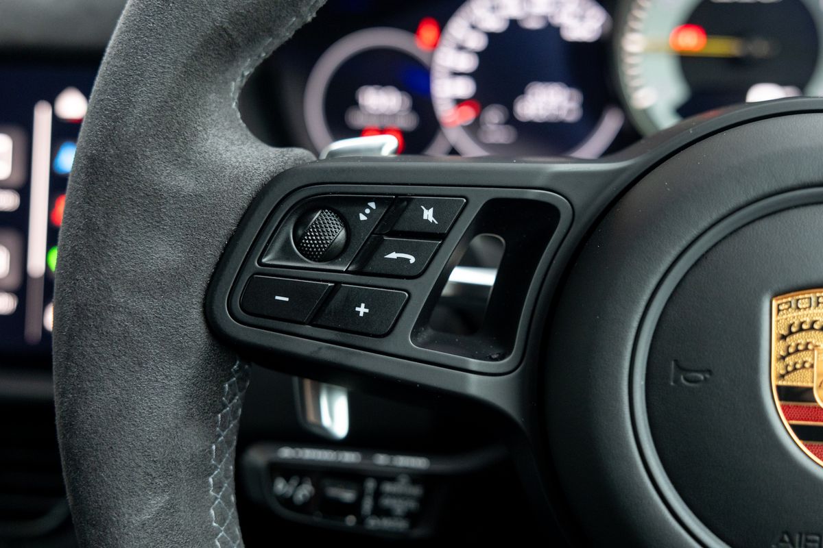 2023 Porsche Cayenne Turbo GT