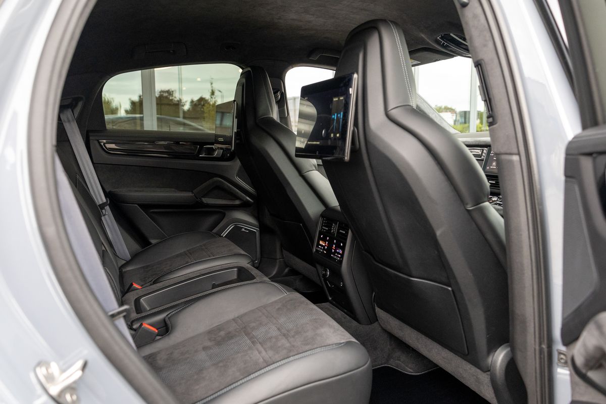 2023 Porsche Cayenne Turbo GT