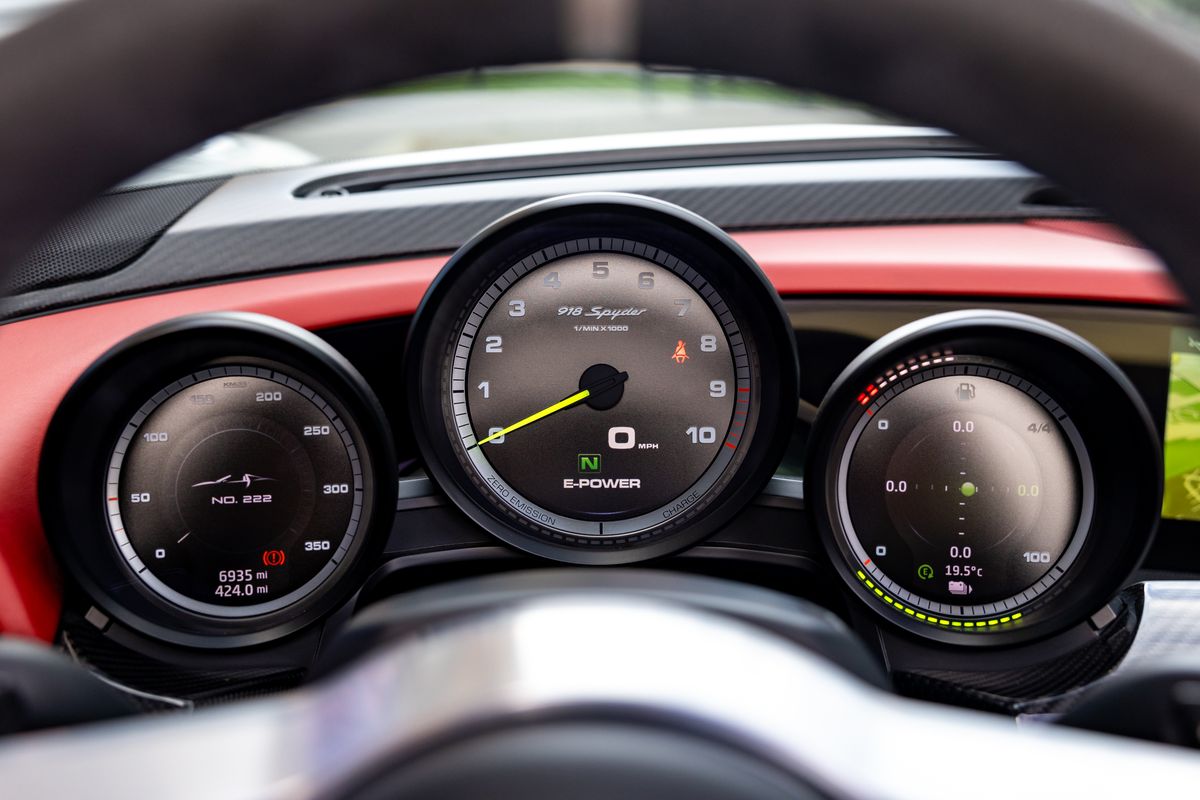 2014 Porsche 918 Spyder Weissach Package