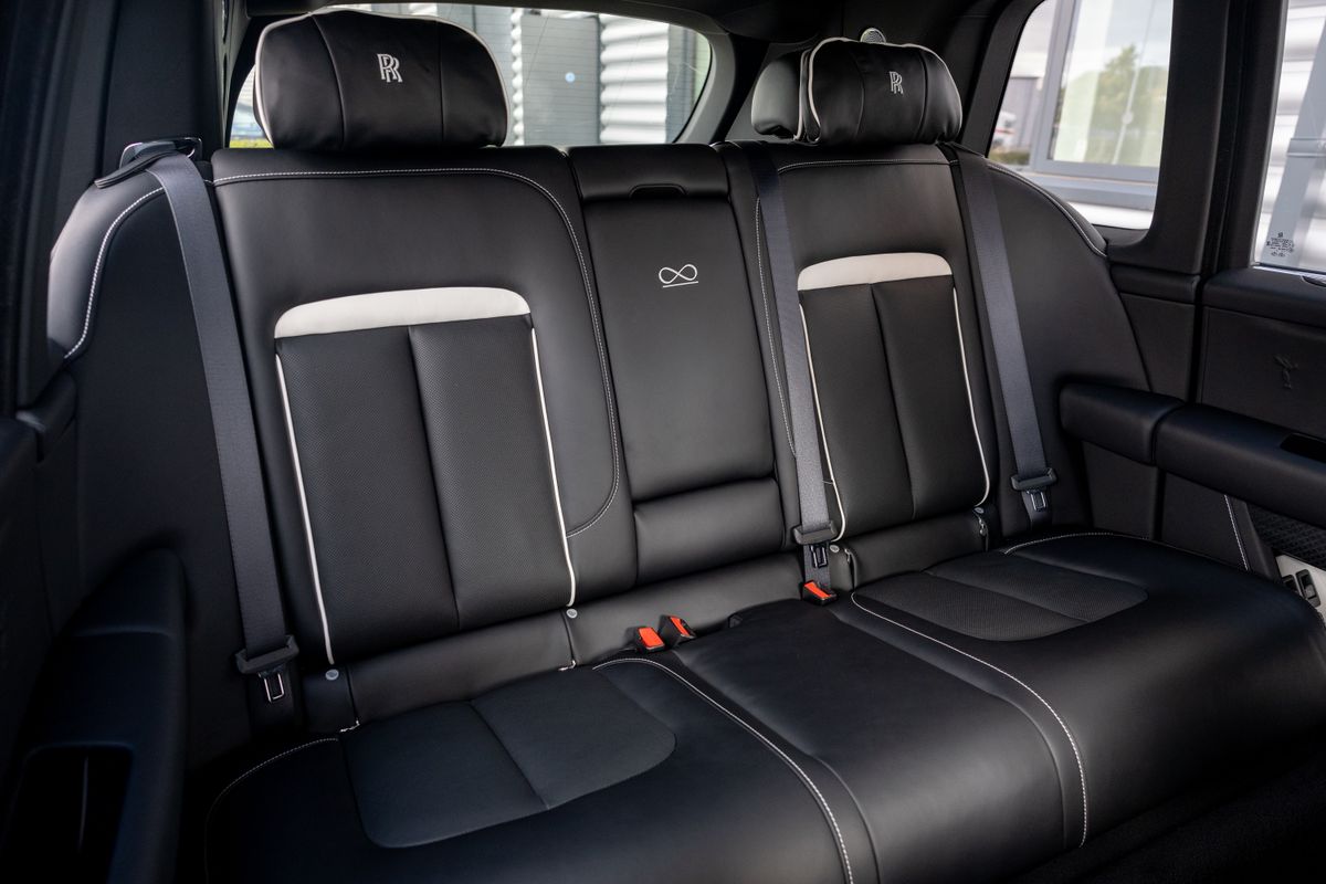 2022 Rolls-Royce Cullinan Black Badge